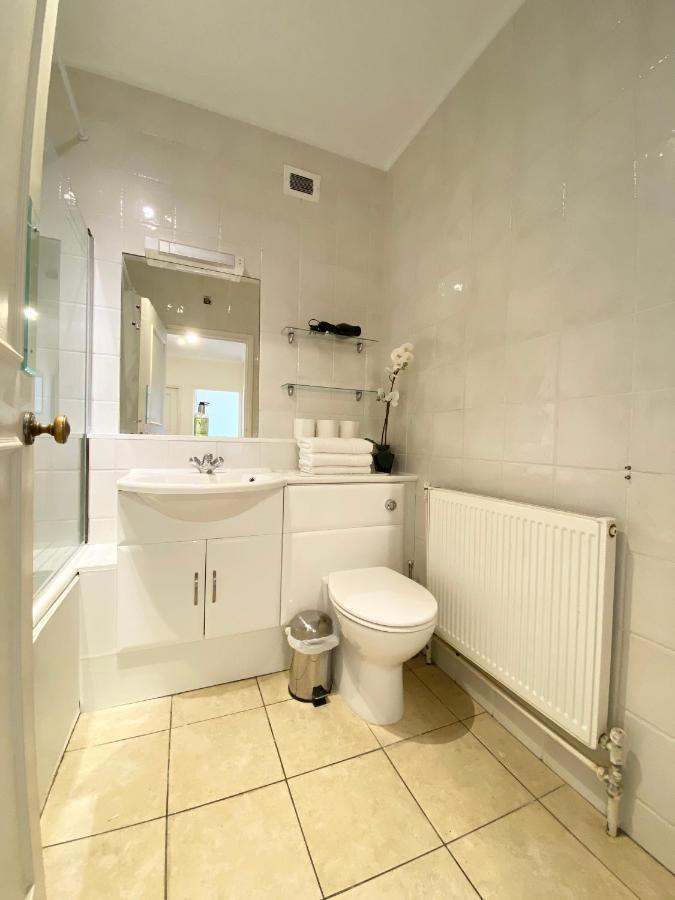 Victoria And Buckingham Palace Apartment