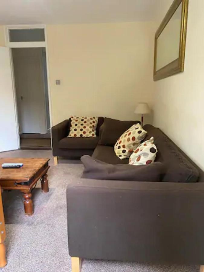 2 Bedroom With Patio - Ideal Location Zone 1 Apartment