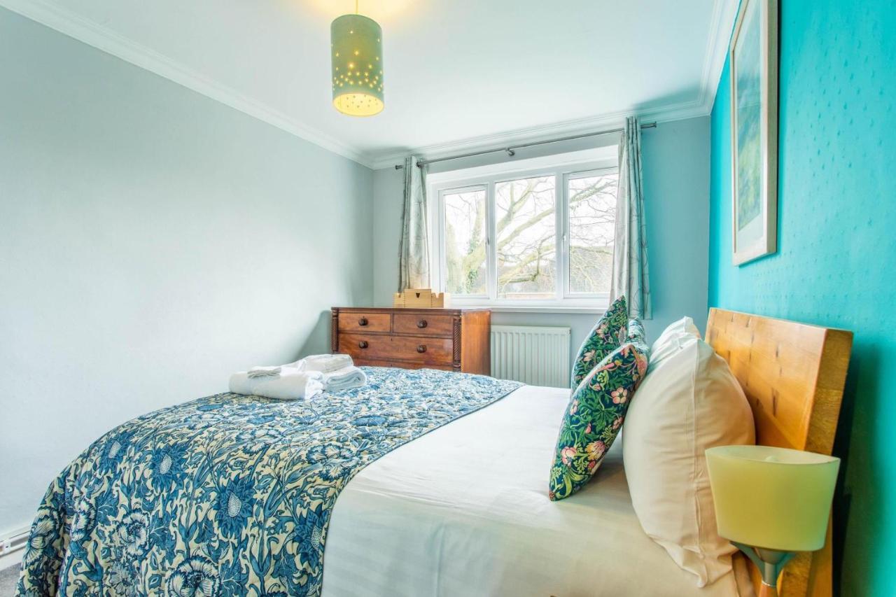 Pass The Keys - Putney Comfy * Londen
