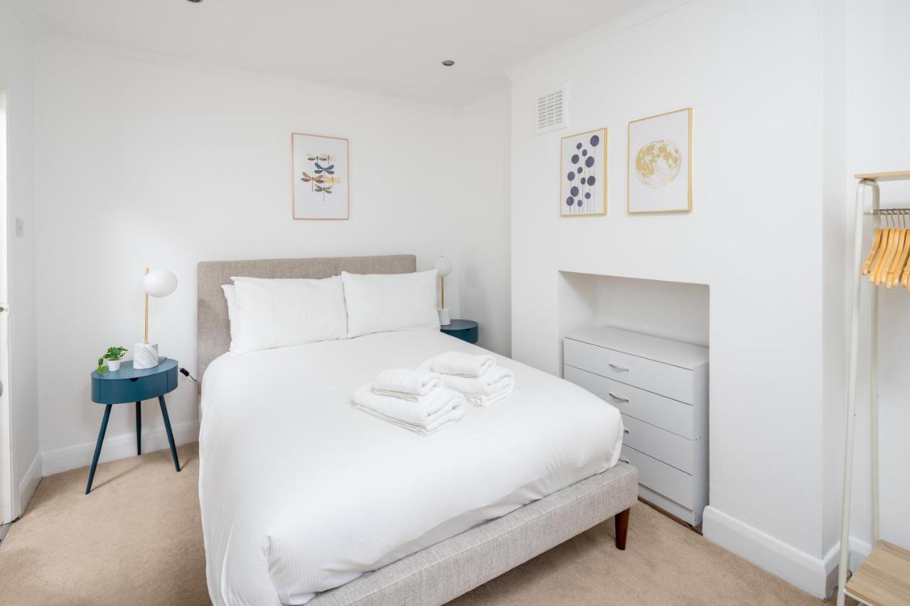 Apartment Modern Flat With Patio In Pimlico