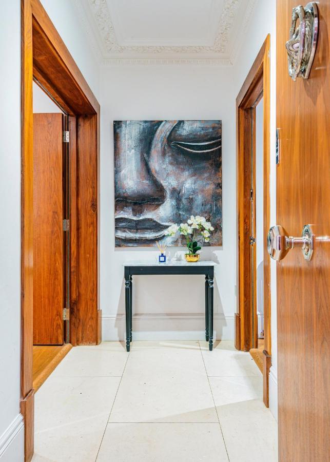 Arcore Premium Rental Shaftesbury Avenue London