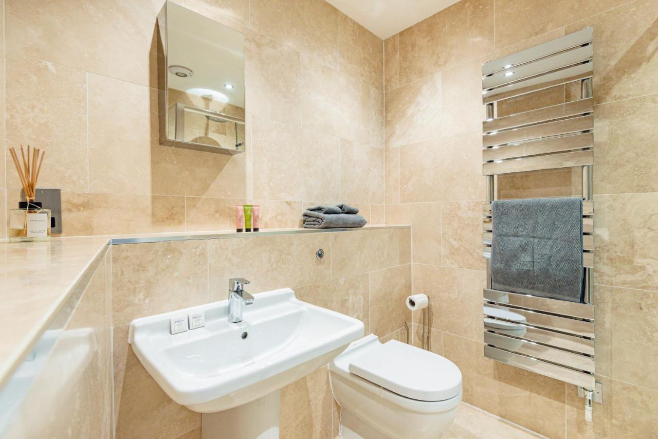 Apartment Arcore Premium Rental Shaftesbury Avenue