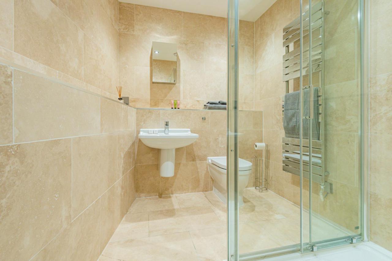 Arcore Premium Rental Shaftesbury Avenue Apartment *