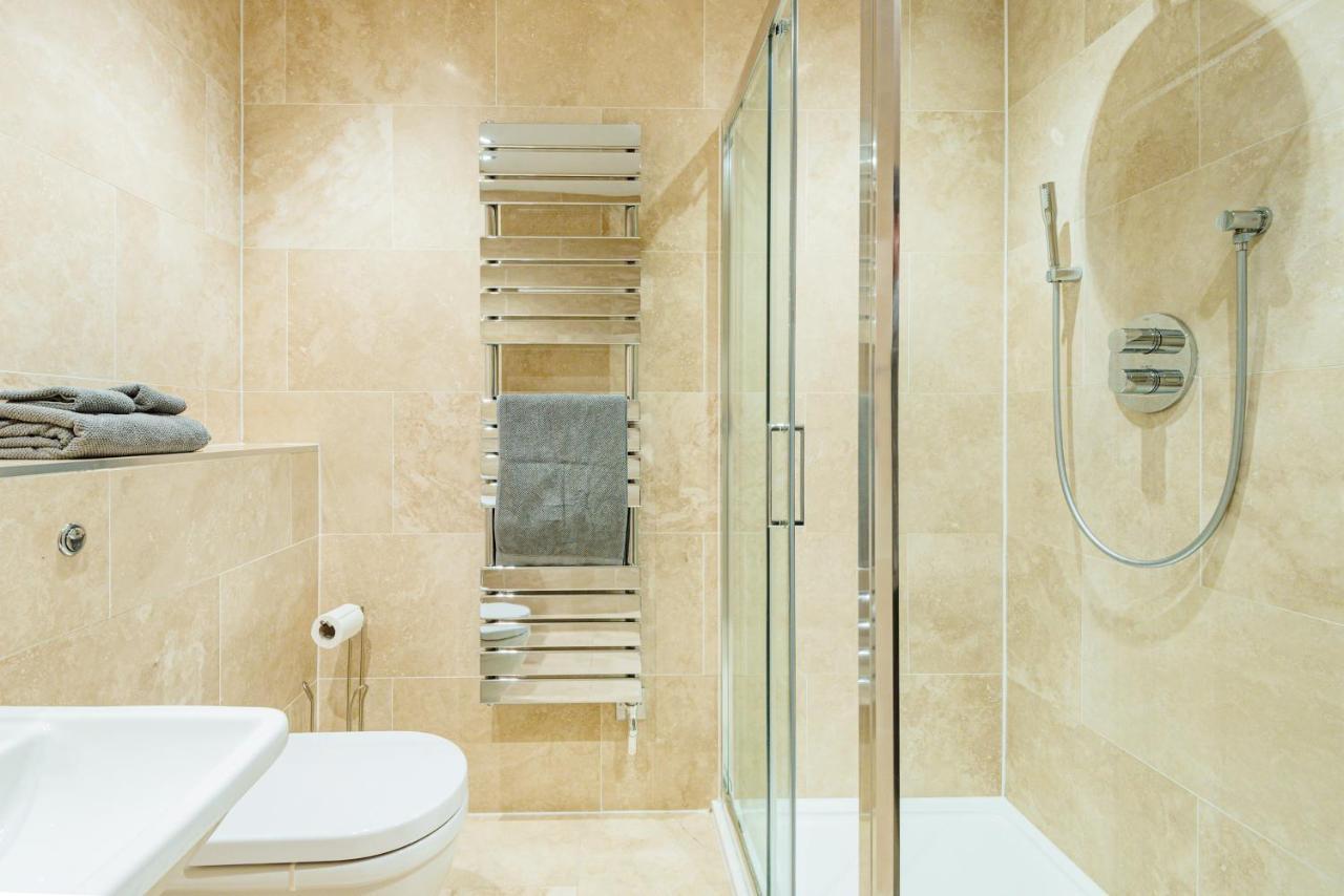 Arcore Premium Rental Shaftesbury Avenue Apartment London