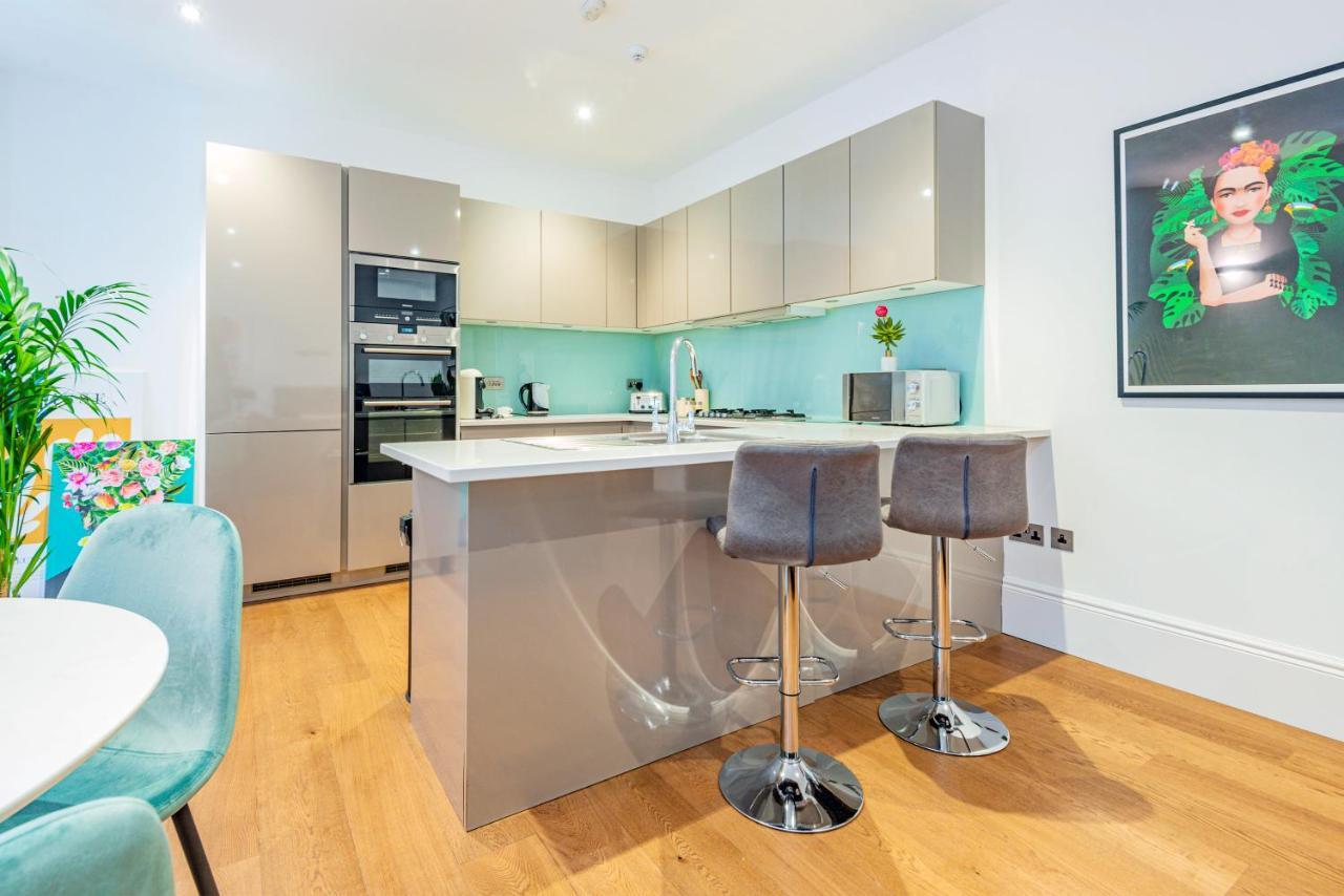 Arcore Premium Rental Shaftesbury Avenue Apartment *