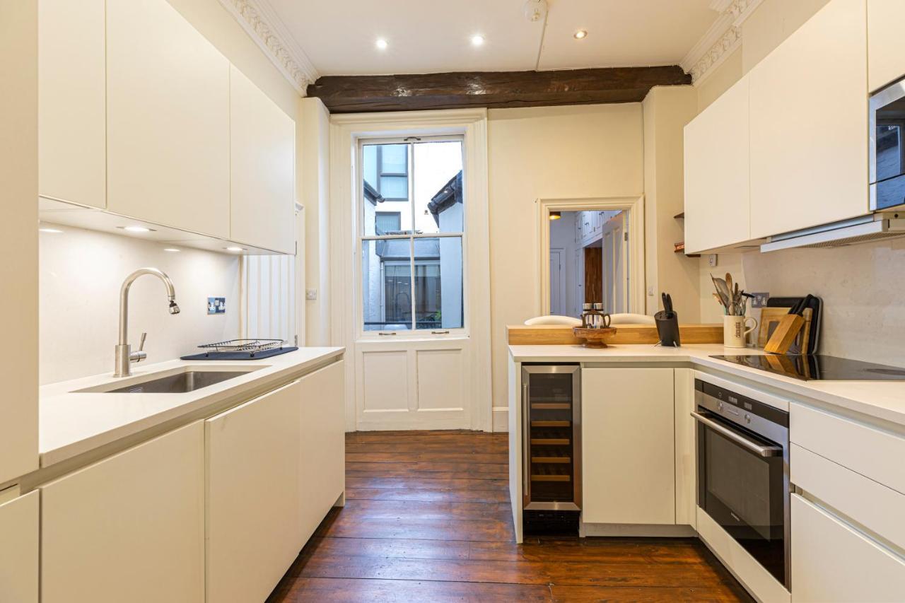 Apartment Altido Homely 2-bed Flat With Courtyard London