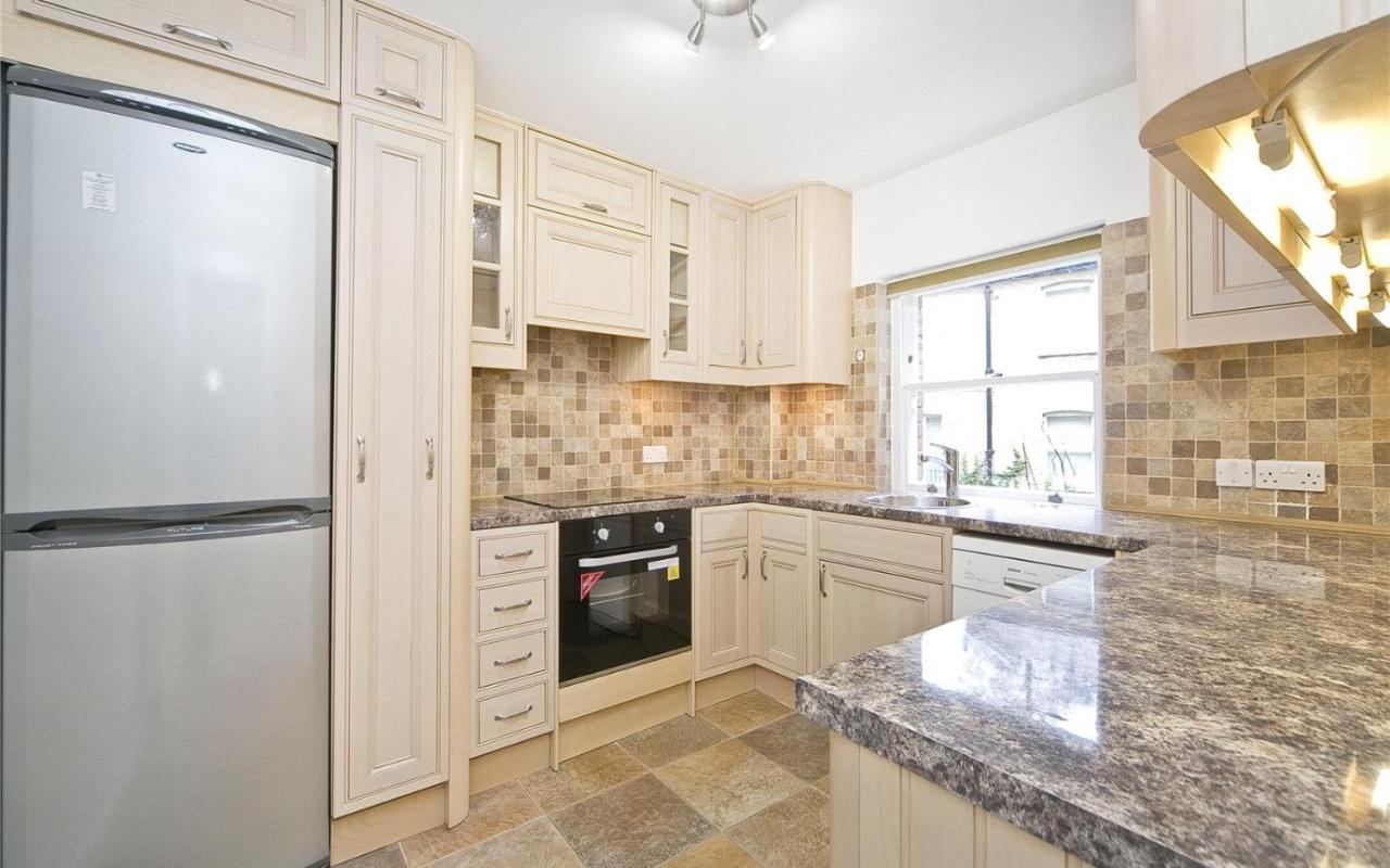 Ucl Warren Street Station Apartment London