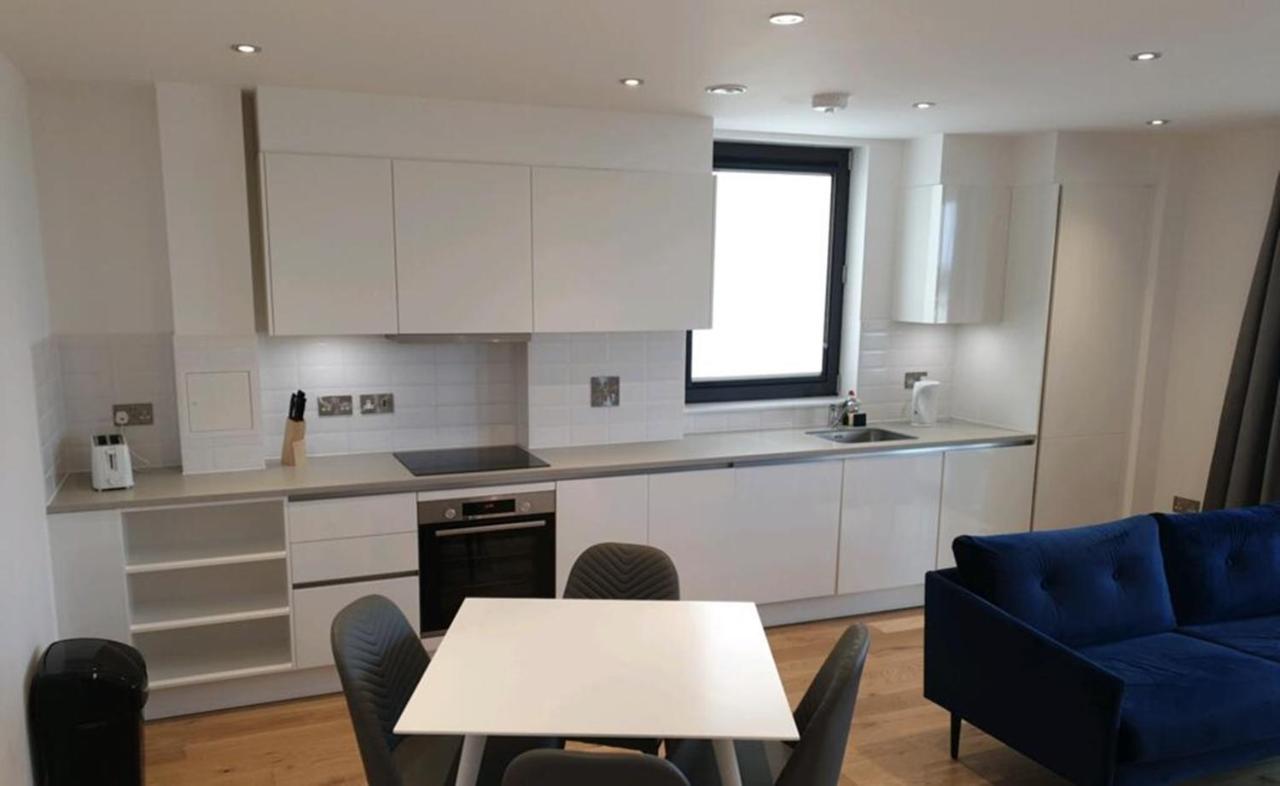Appartamento Contemporary Apartments, Wembley - Sk *
