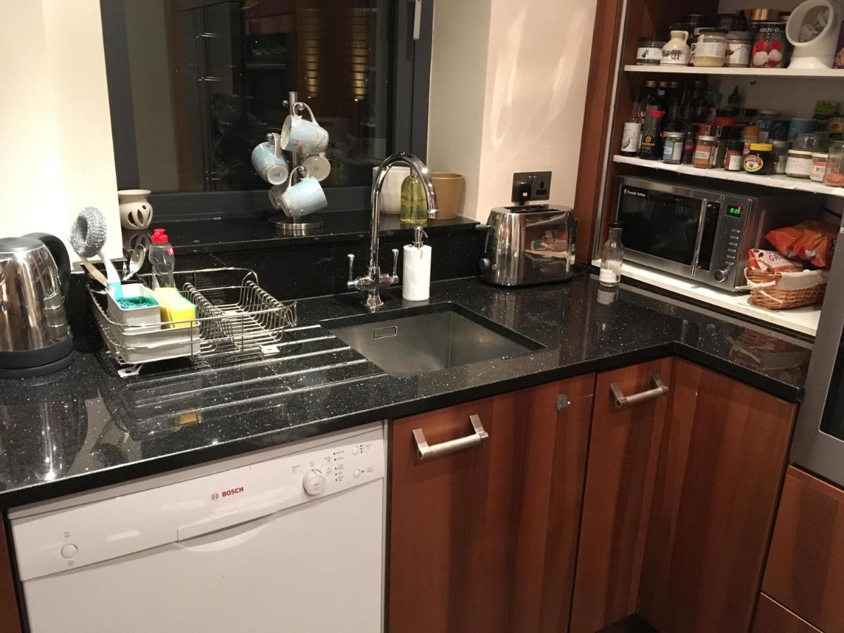 2 Bed Luxury In Bayswater - Amazing Terrace Views From 7th Floor Apartment *