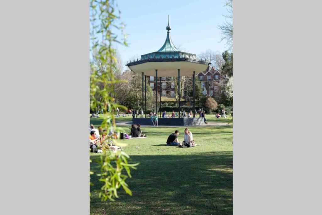 Marylebone Mayfair Hyde & Regents Park W1 London