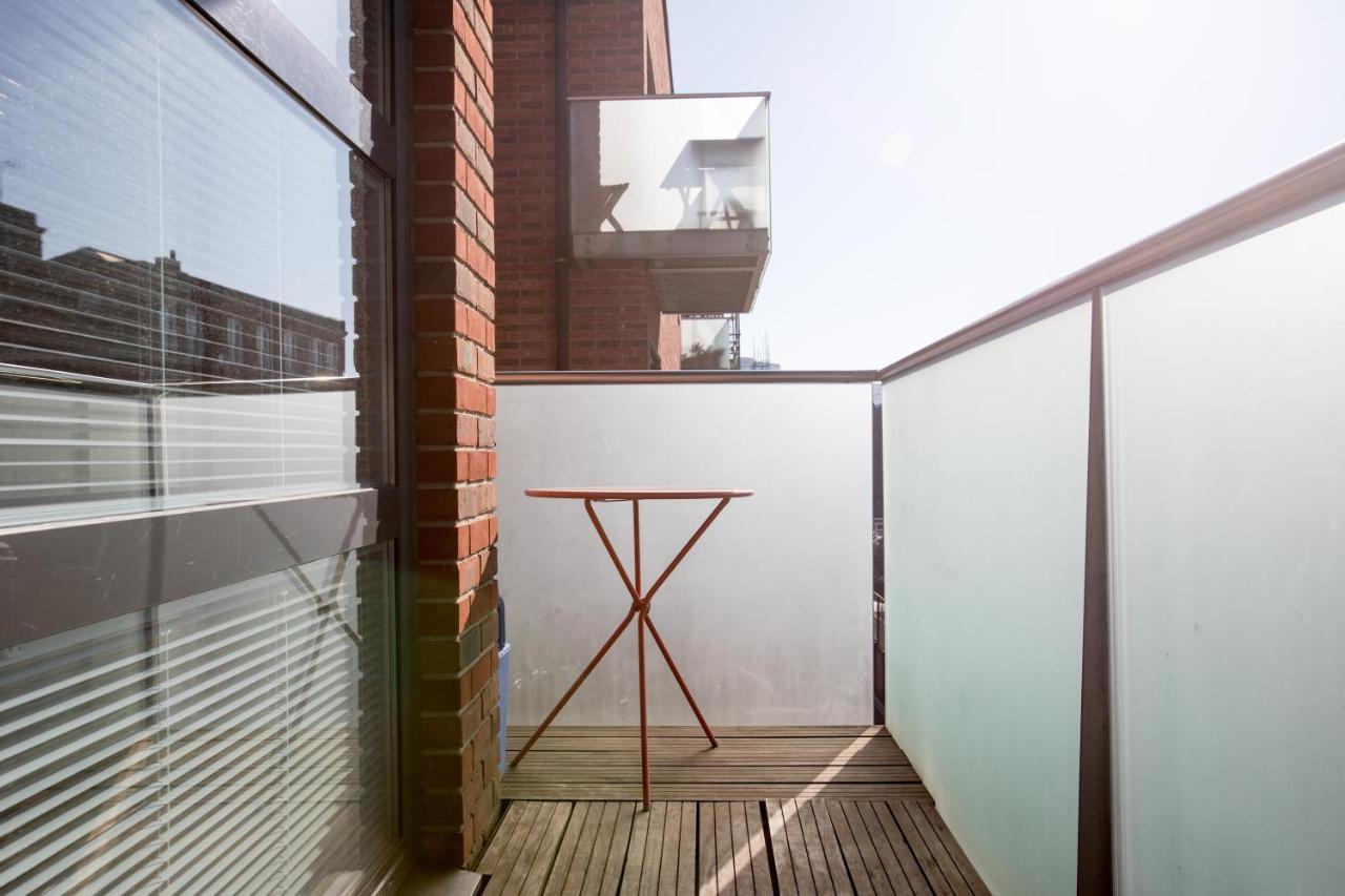 Luxury 2-bed Flat Parking And Close To The Tube Lejlighed