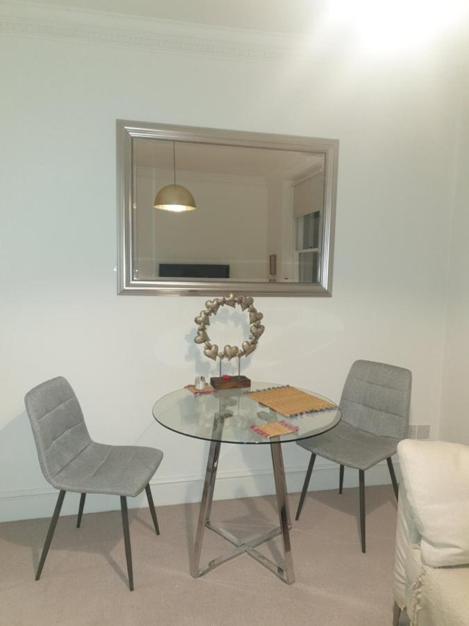 Beautiful One Bedroom Walking Distance To Paddington And Hyde Park