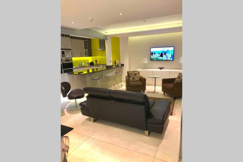 Stylish Large Cool 3 Bed 3 Bath Marylebone +ac Appartamento