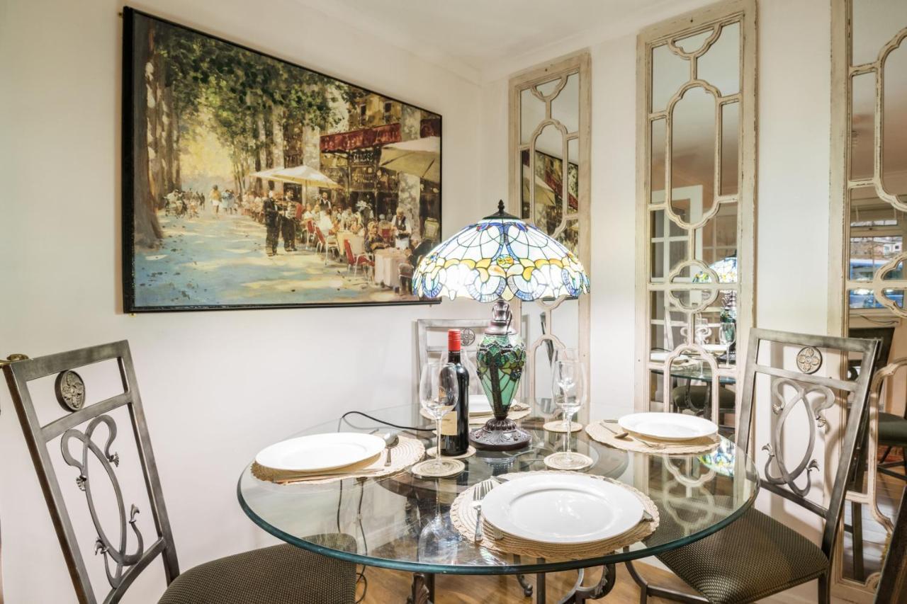 Exclusive In Acton By Underthedoormat Londra