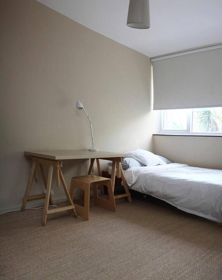 3 Bed With Garden In Zone One Se1 Apartment London