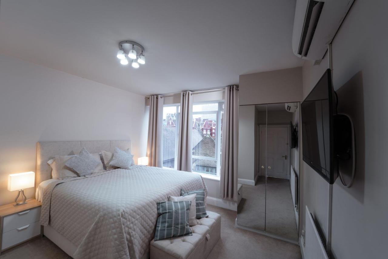 Park Lane Crawford Place Apartment London
