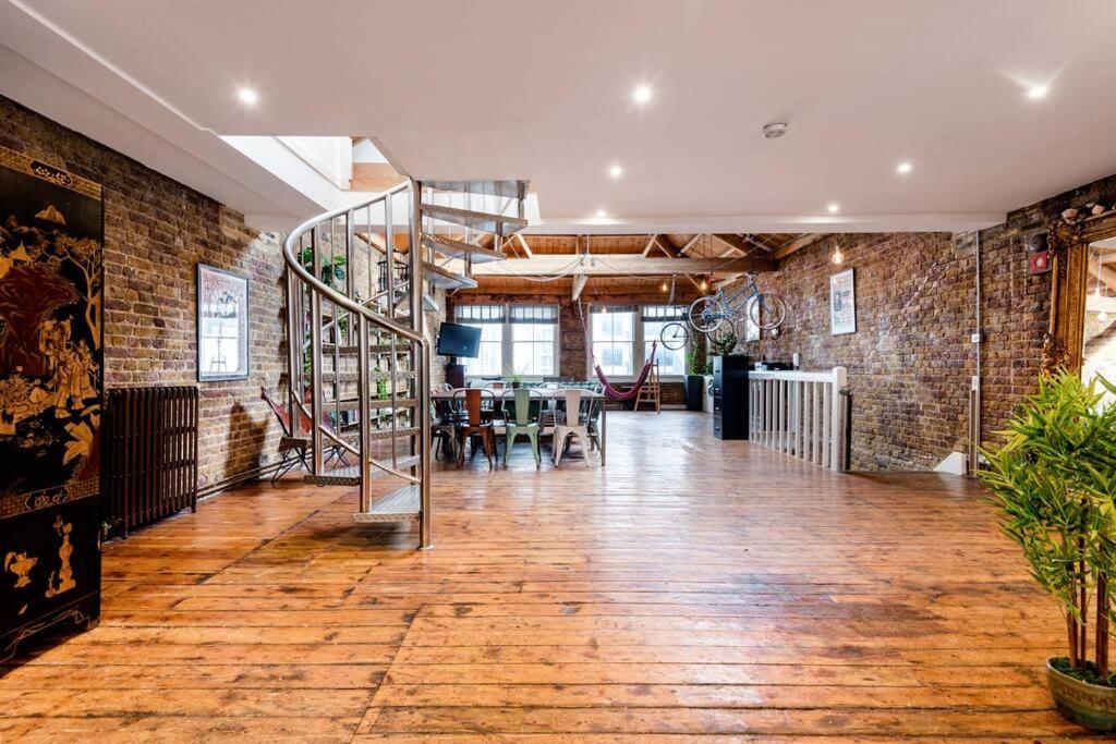Appartement Penthouse Loft With Roof Terrace Not For Events Or Parties *
