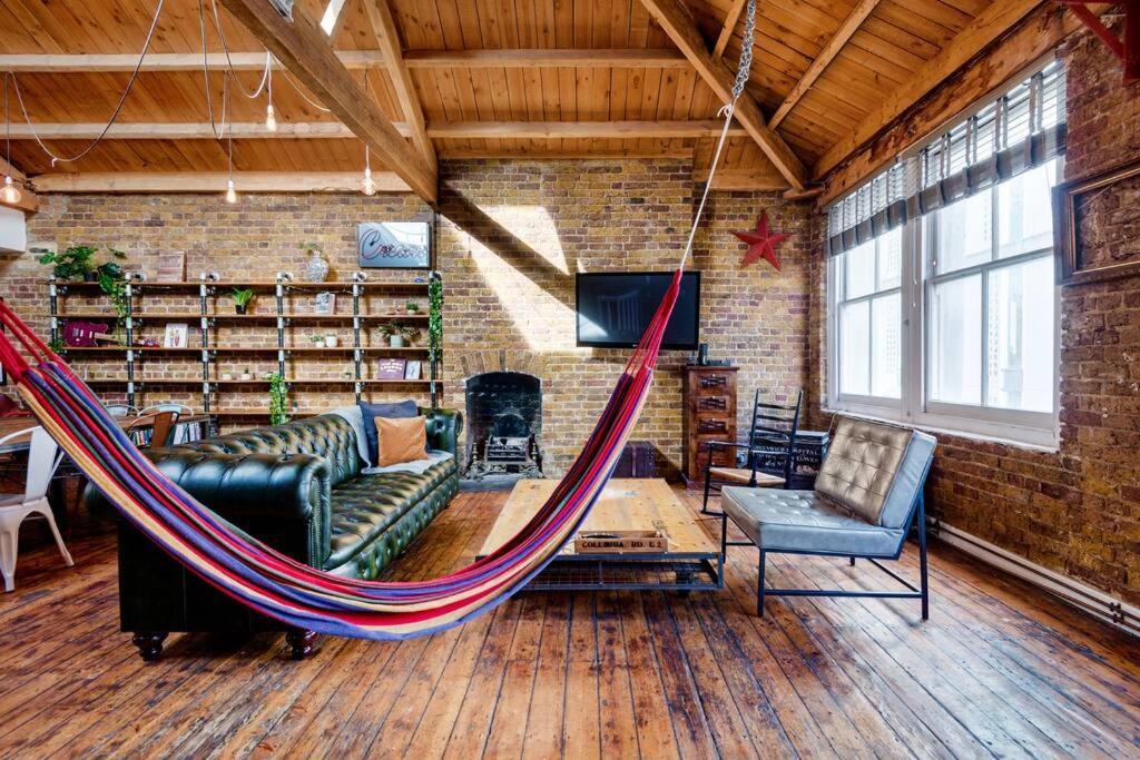 Penthouse Loft With Roof Terrace Not For Events Or Parties