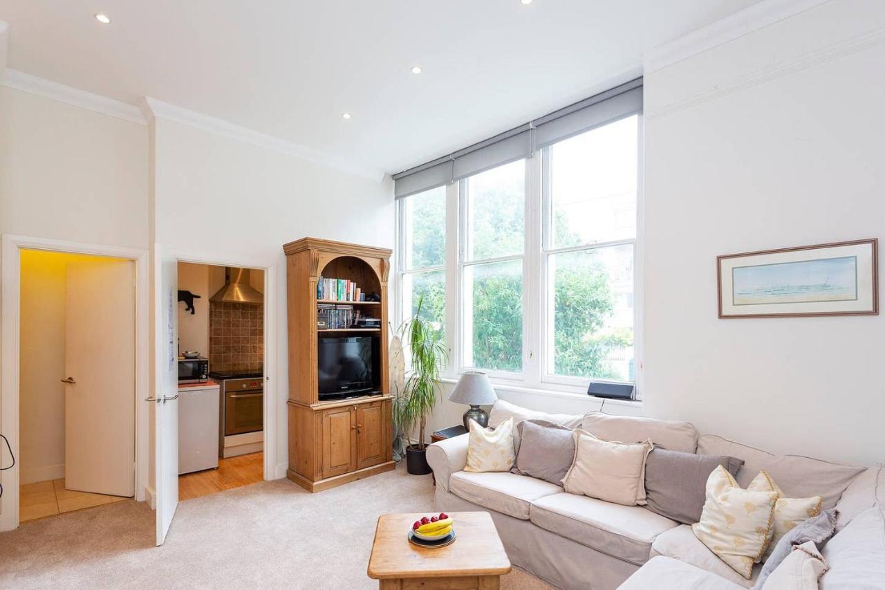 Charming Studio Near Clapham Common * London