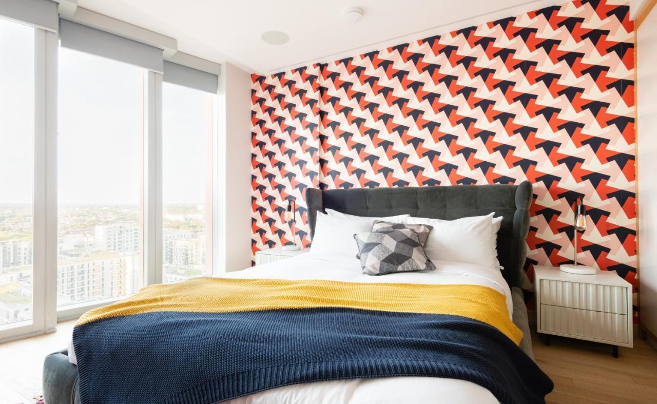 The Stratford Escape - Modern & Bright 2bdr Loft With Amazing Views Lägenhet