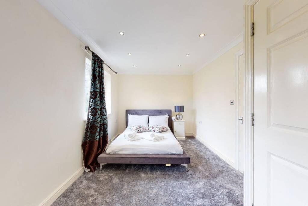 Lejlighed Super 2 Bed House Wprivateparking&privategarden *