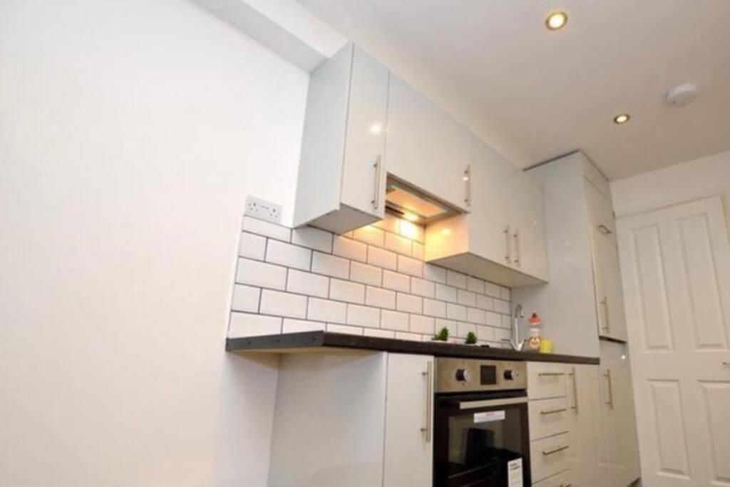 Small Cosy In Plaistow. East Appartement