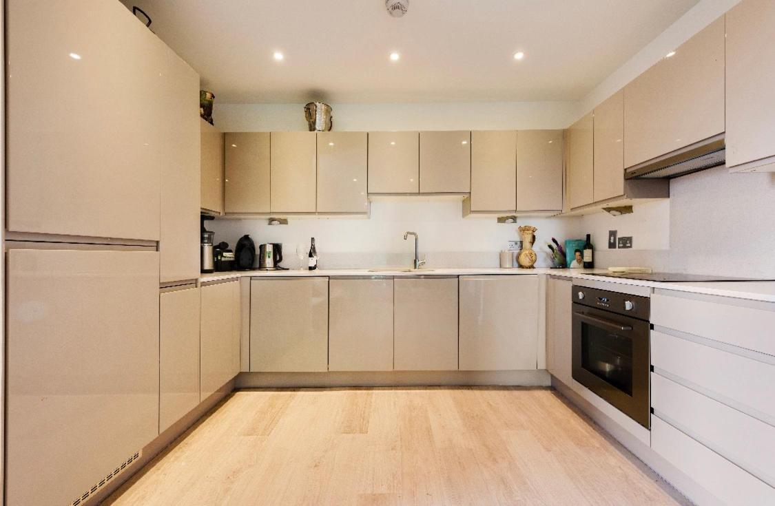 Lovely 2 Bed 15mins From Bond St * Londra