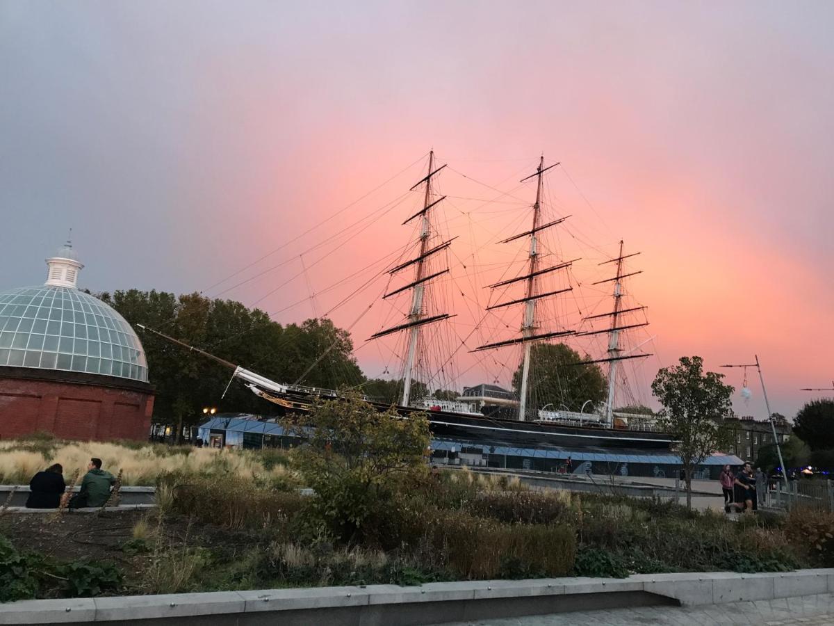 Riverside Cutty Sark 2bd Retreat * London