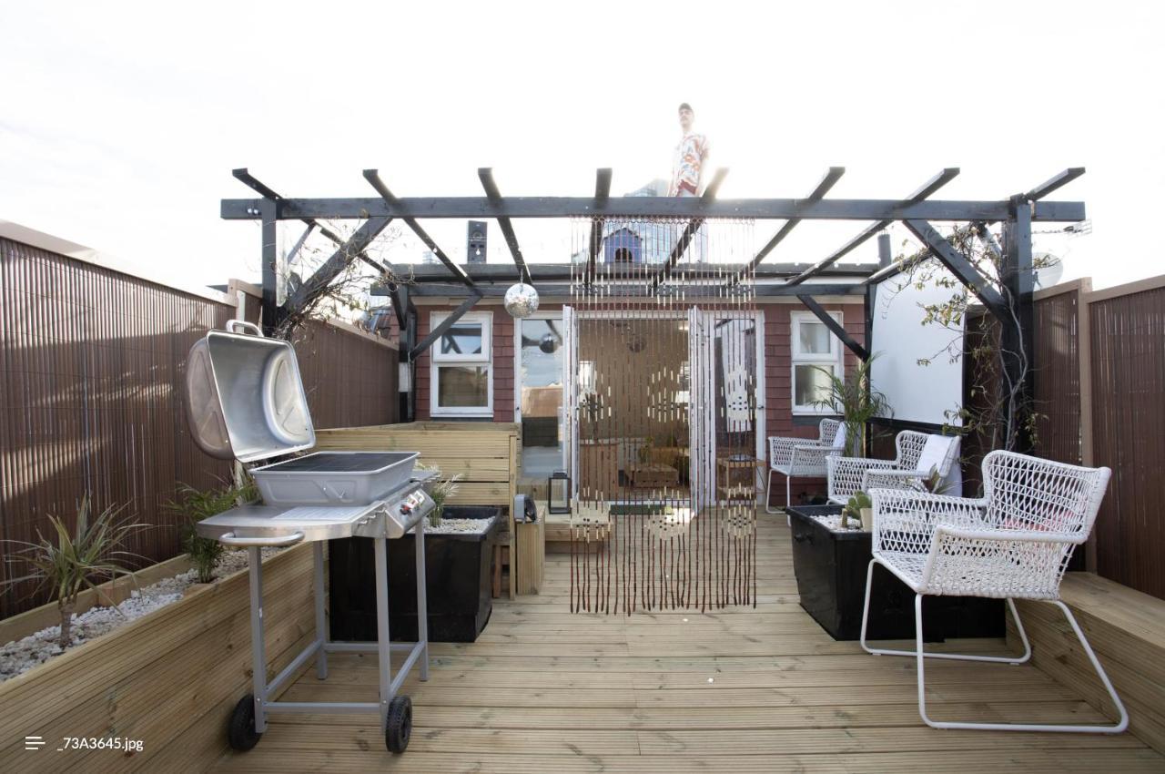 Apartment 2 Bedroom Roof Terrace With Sauna Jakuzzi And Outdoor Cinema