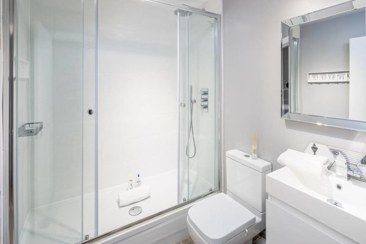 Spacious Duplex Near West Hampstead 4 Minutes To Tube