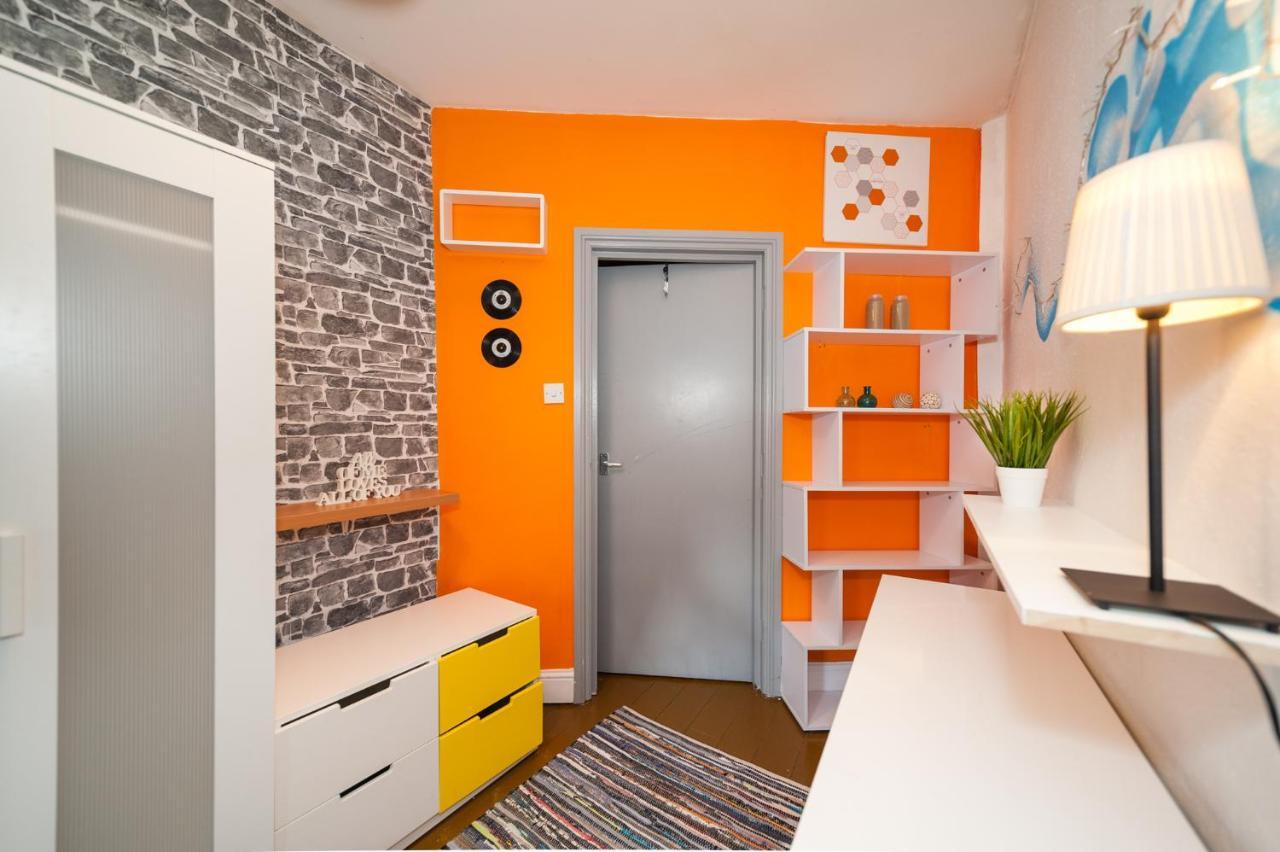 Apartment 2 Bedroom Roof Terrace With Sauna Jakuzzi And Outdoor Cinema *