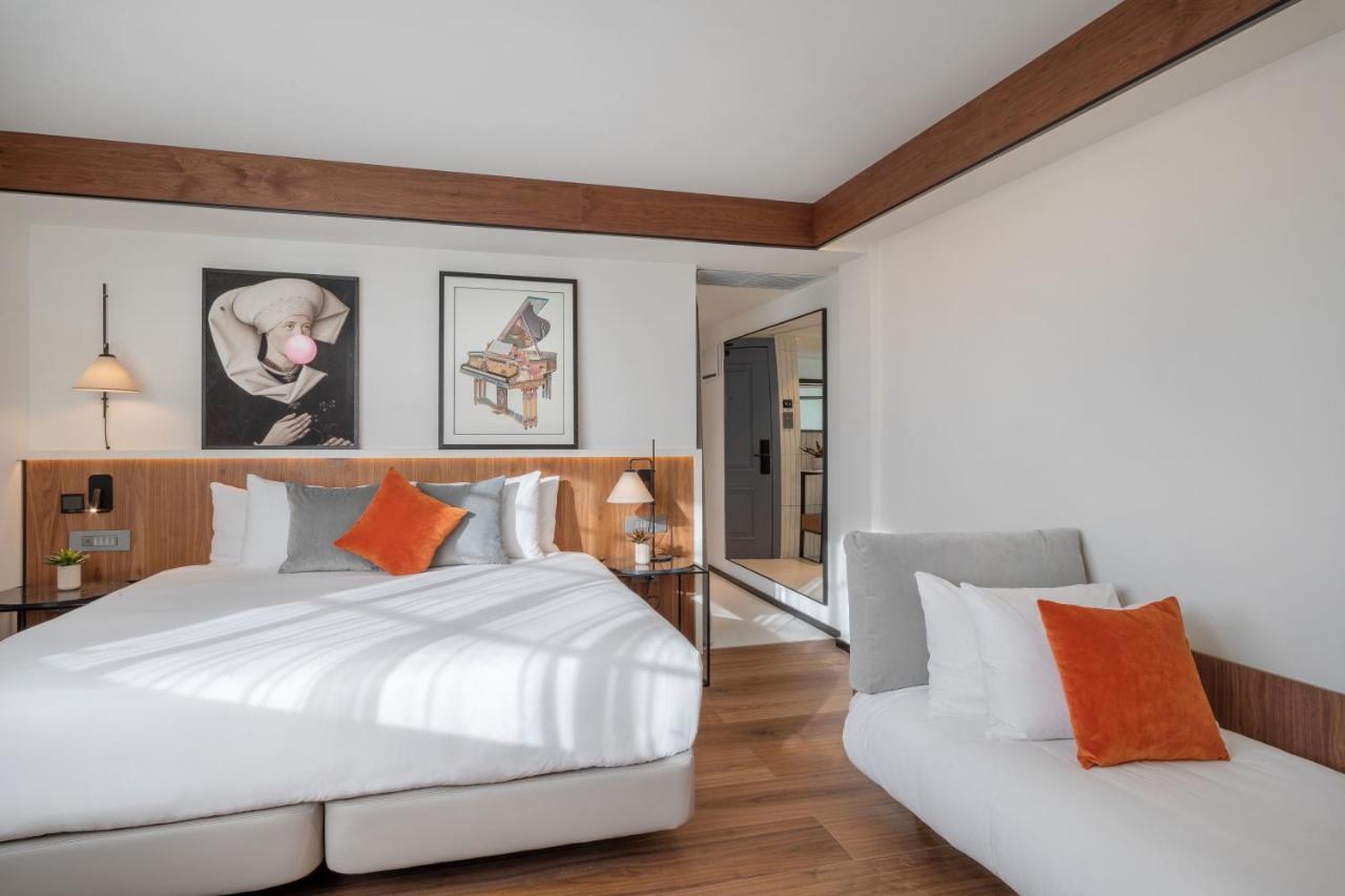 Hotel The Level At Melia White House