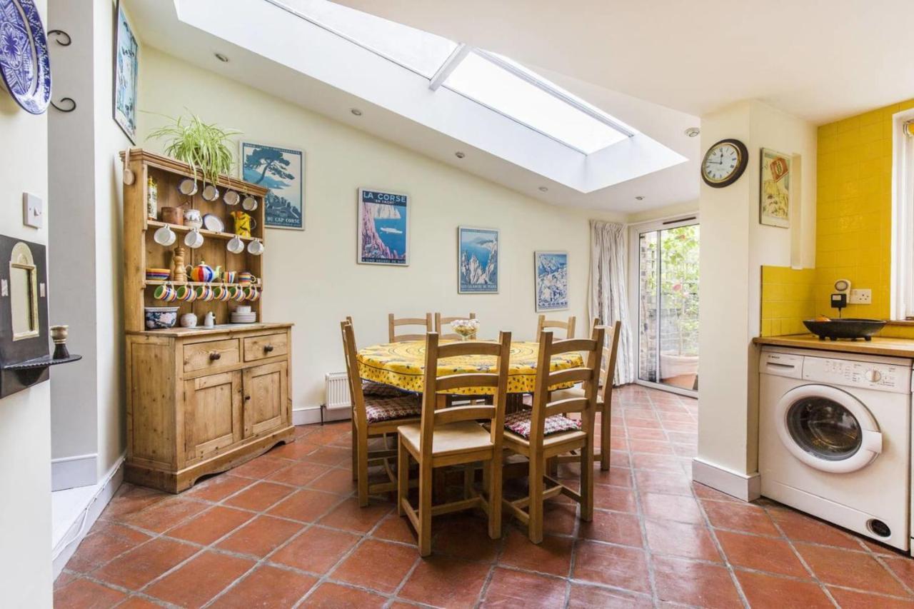 Apartment Guestready - Gorgeous Victorian Wgarden Up To 6 Guests!