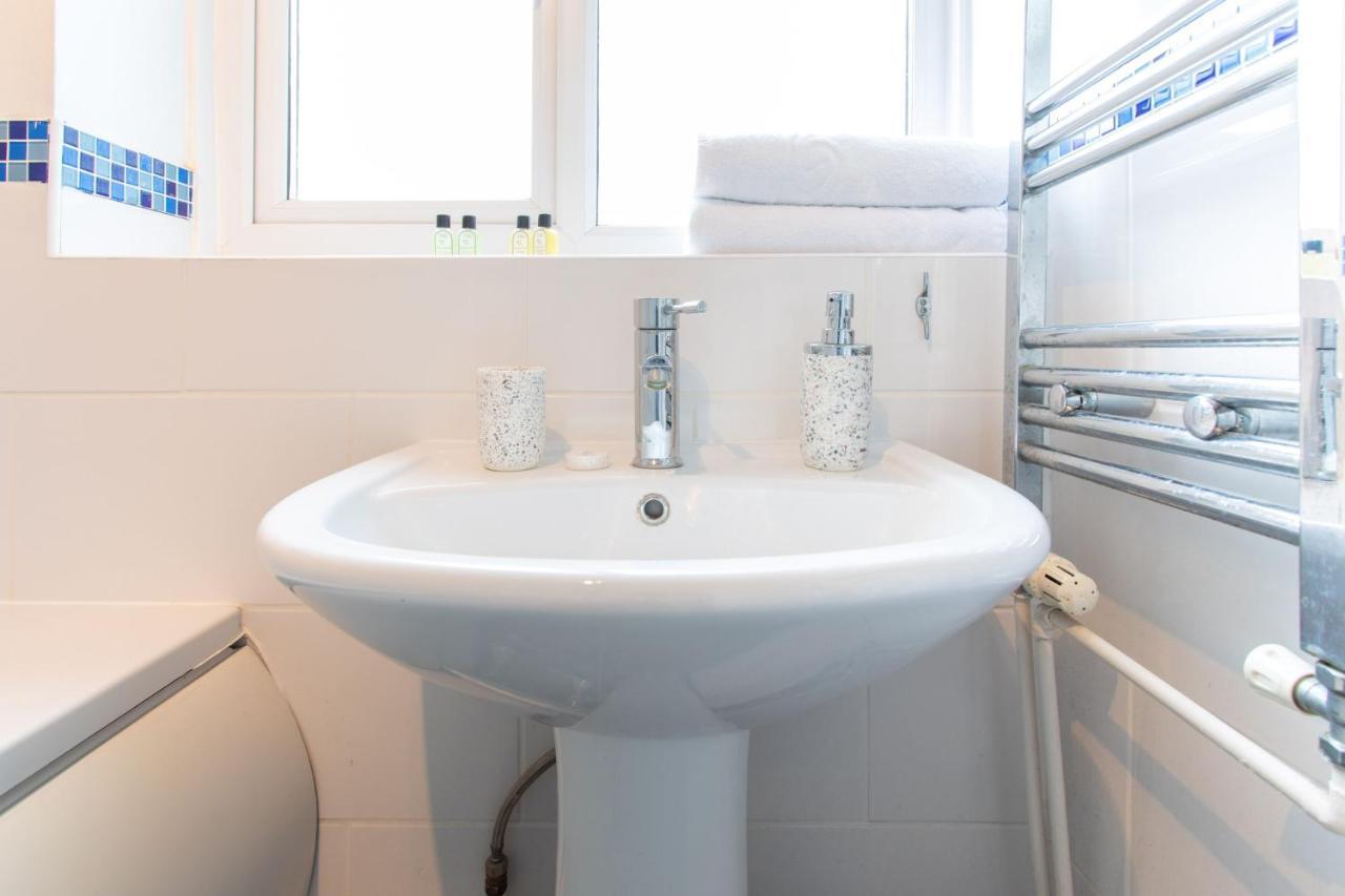 Pass The Keys - Putney Comfy * Londen