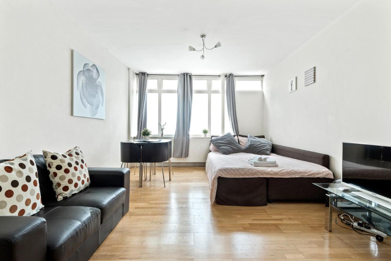Apartment Angel *