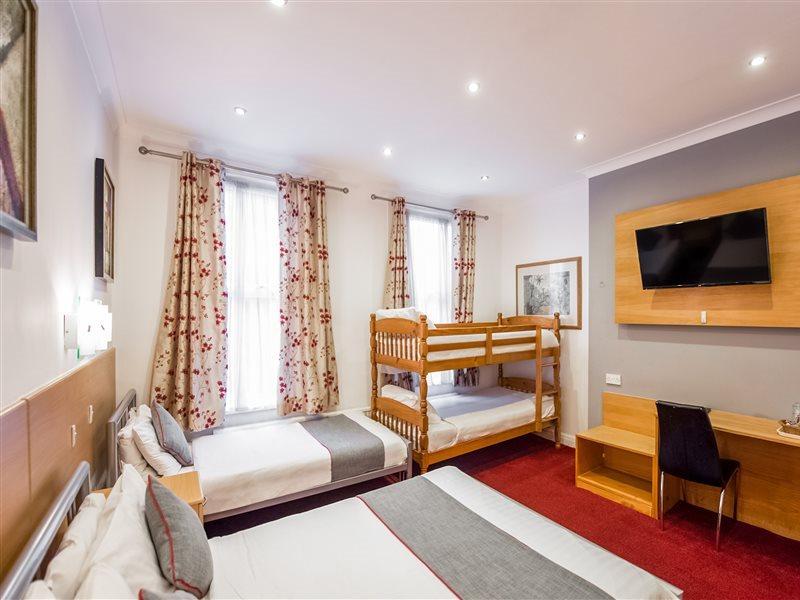 Oyo 3* London