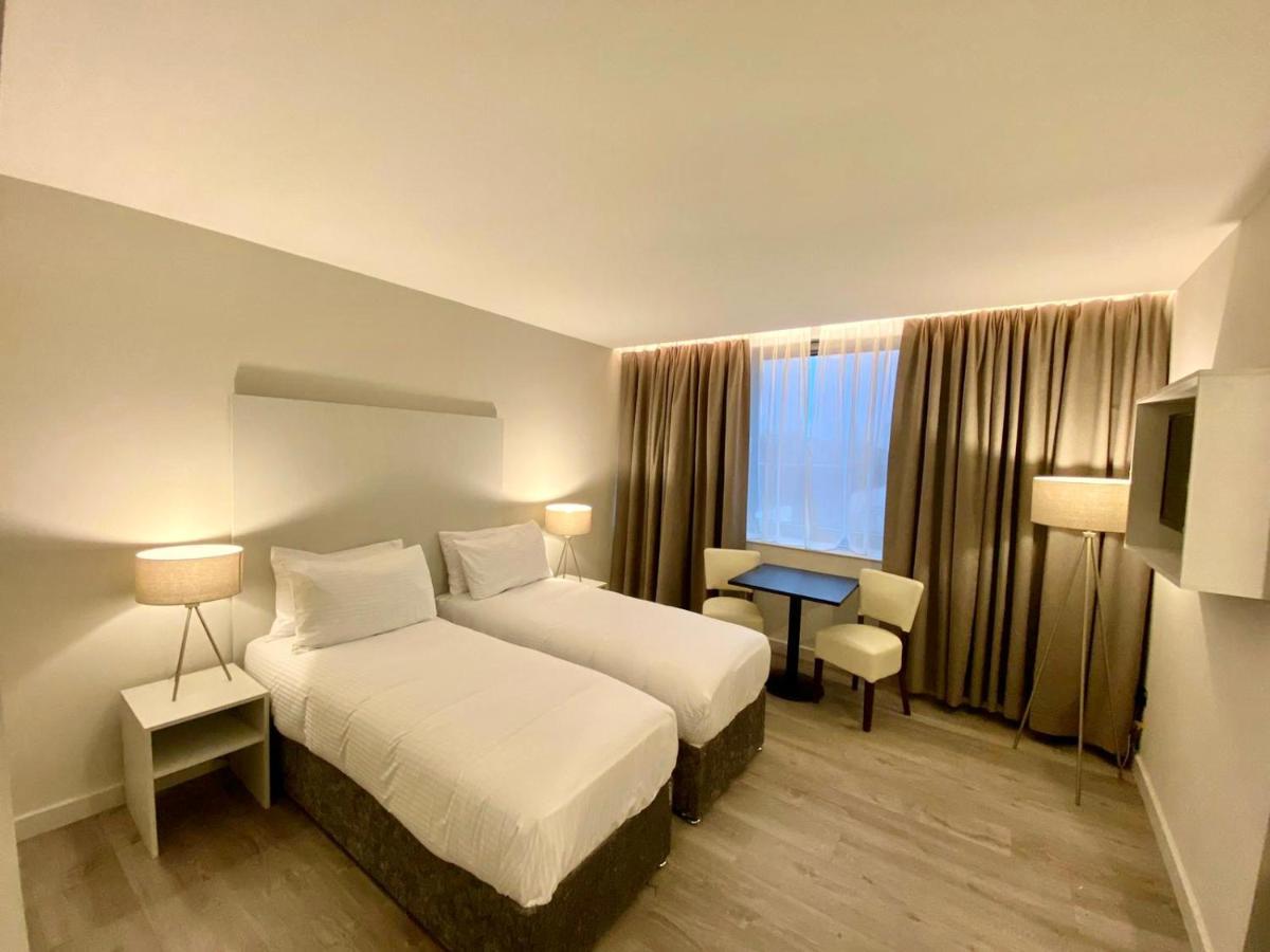 Axiom Park 4* London