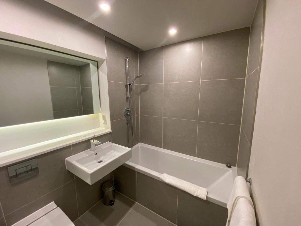 Axiom Park London
