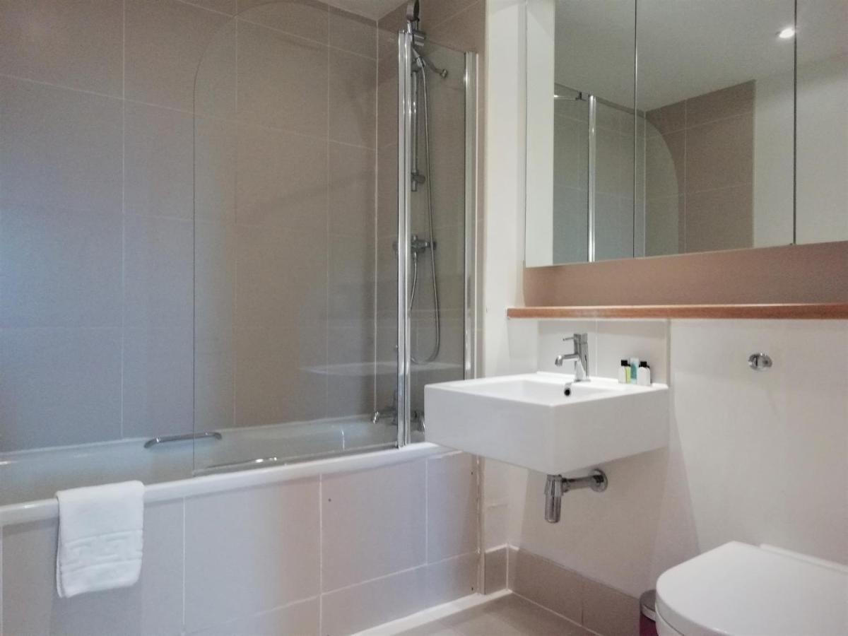 Southwark Executive Apartments *