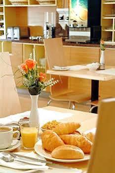 Continental Kensington Hotel