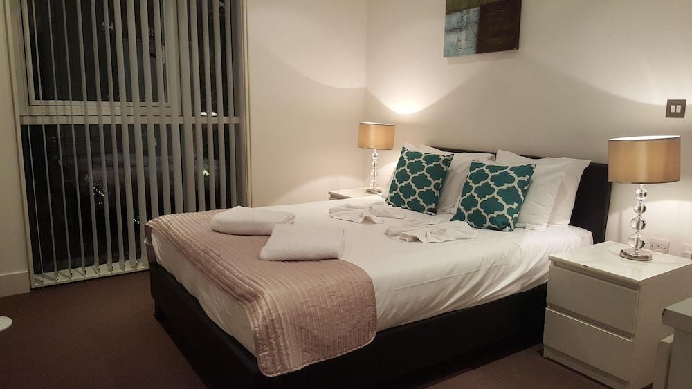 Tower Hill Serviced Apartment