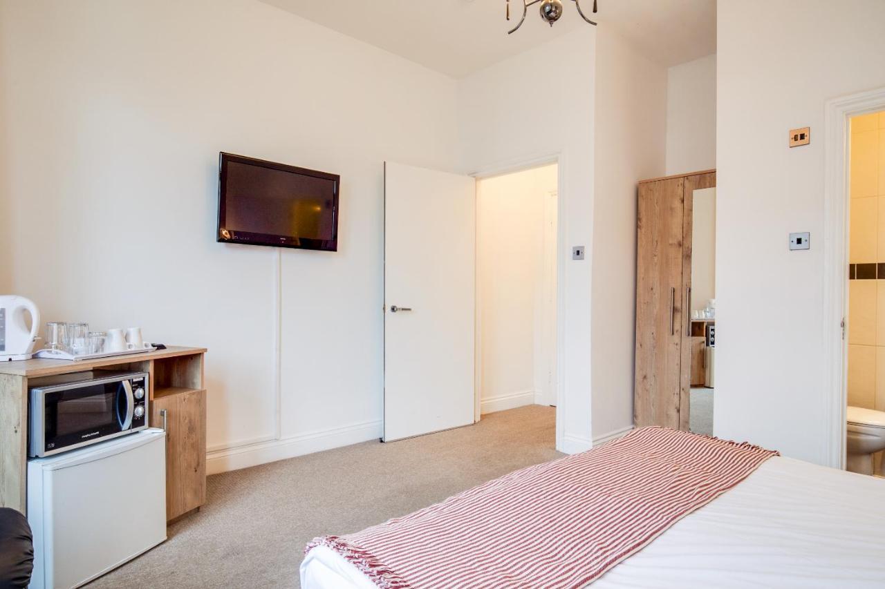Oyo Tamtam Acton Hotel London