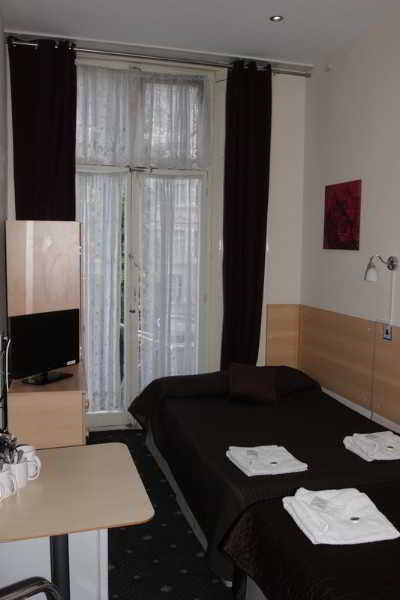 Hotell Tony's House 2*