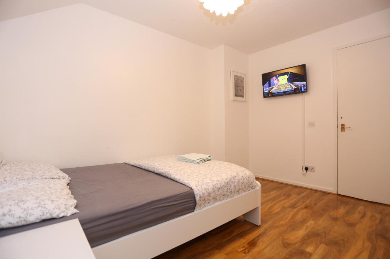 Beautiful 3 Beds House West Thamesmead London * London