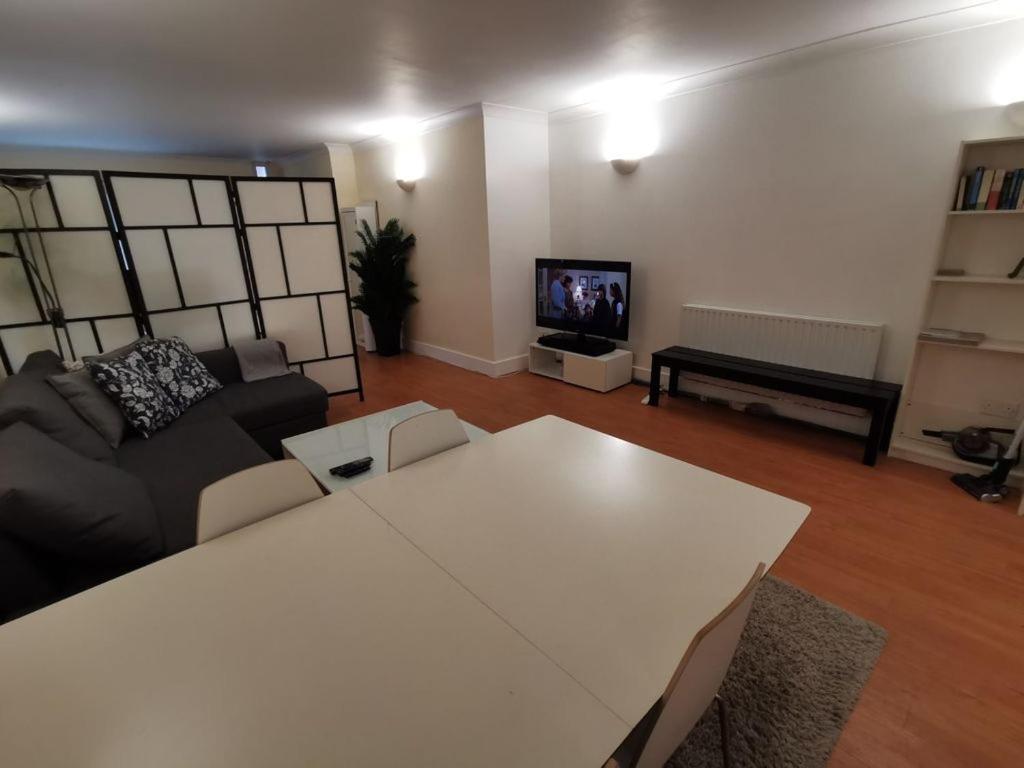 Lejlighed Large Modern Gf 1-bed Sleeps 2 *