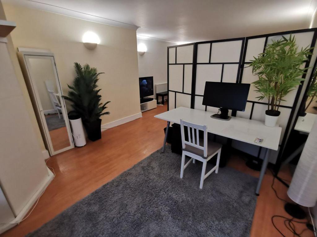 Large Modern Gf 1-bed Sleeps 2 Lejlighed *