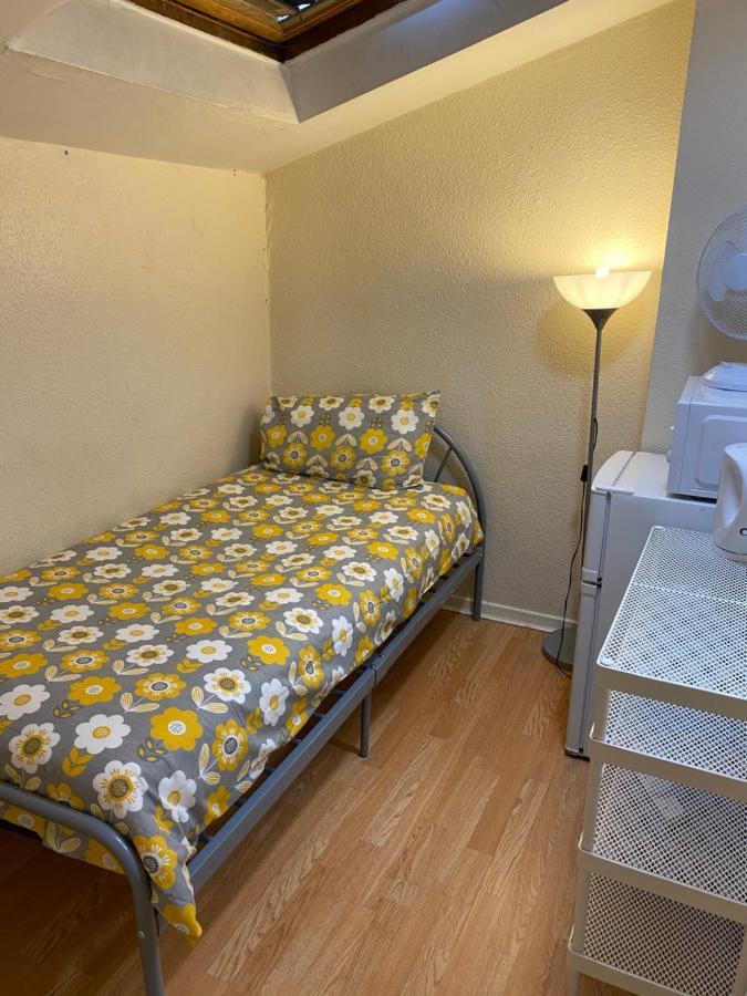 Single Room, 5 Mins To Wembley Stadium! Privatunterkunft *