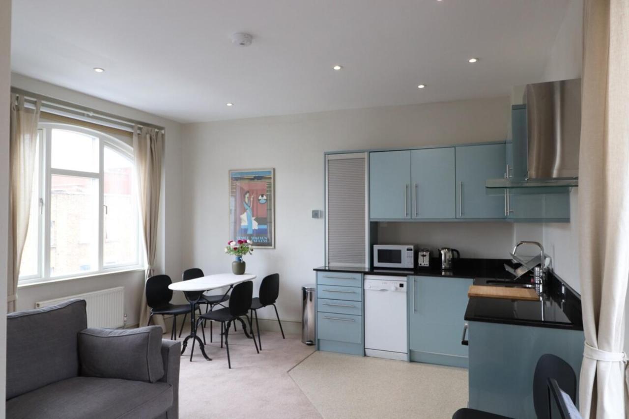 Stylish Light-filled 1 Bedroom Flat In Hammersmith *