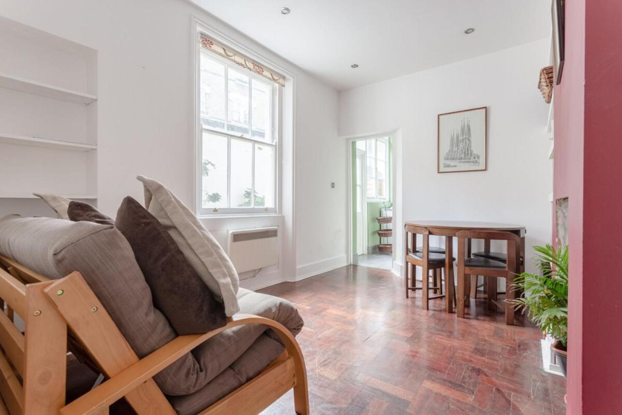 Modern 2 Bedroom Flat In Leilighet *