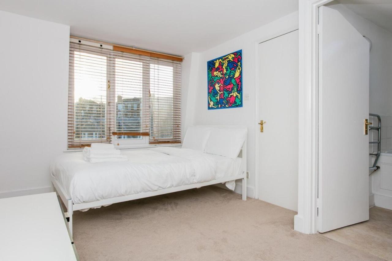 Holiday home Elegant Victorian 3-bed Near Hammersmith *